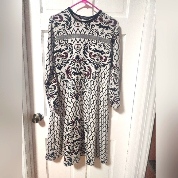 Women's Long Sleeve Geometric Print Dress - Picture 1 of 8